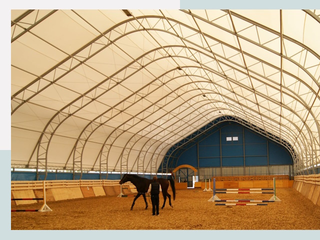 Строительство конных манежей в Красноуфимске